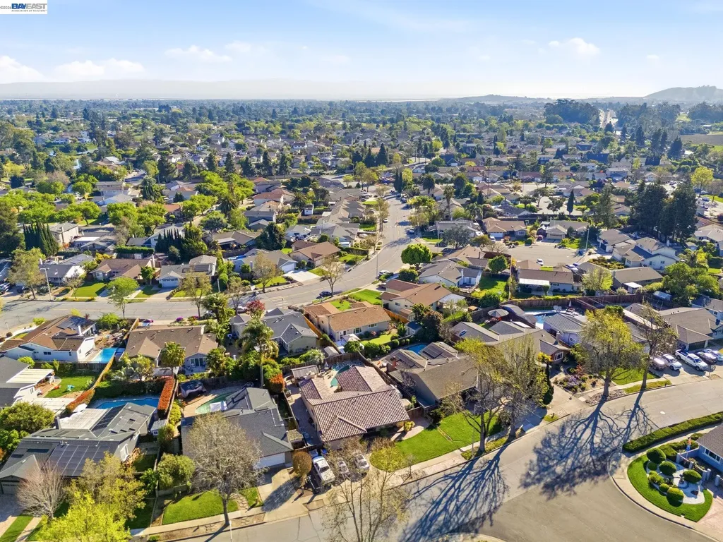 35290 Farnham Drive Newark CA 94560