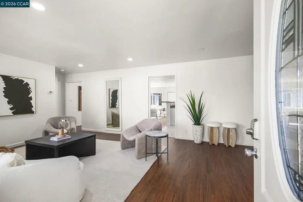 464 Palm Avenue Martinez CA 94553