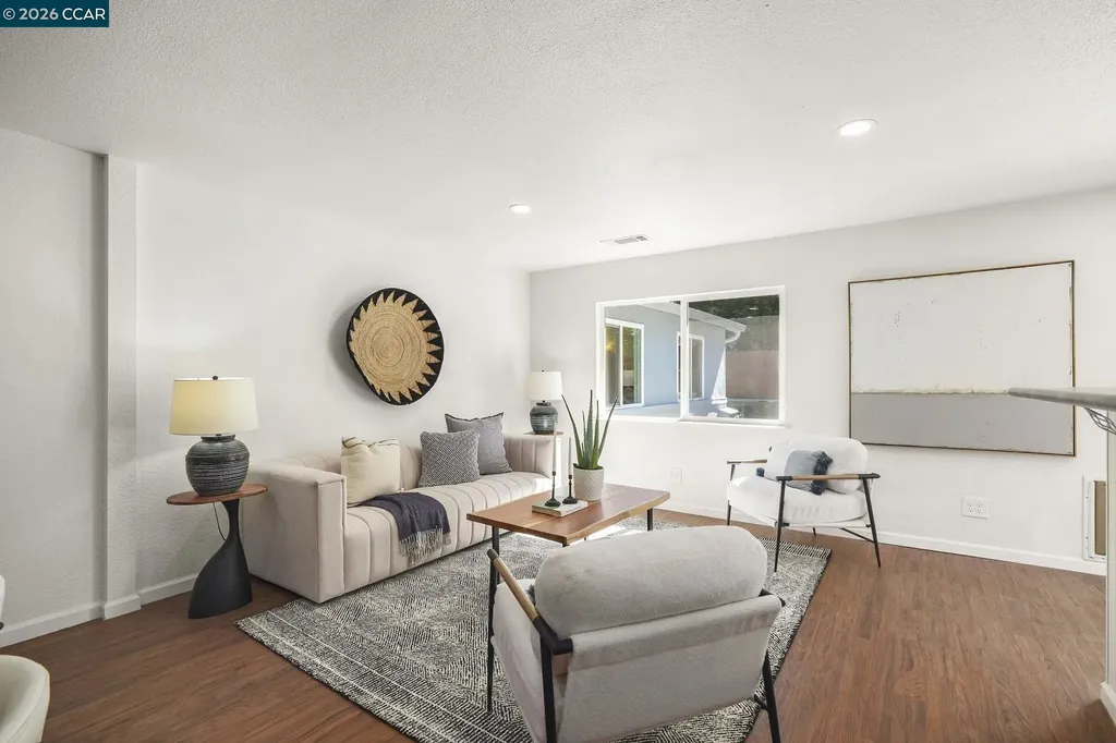 464 Palm Avenue Martinez CA 94553