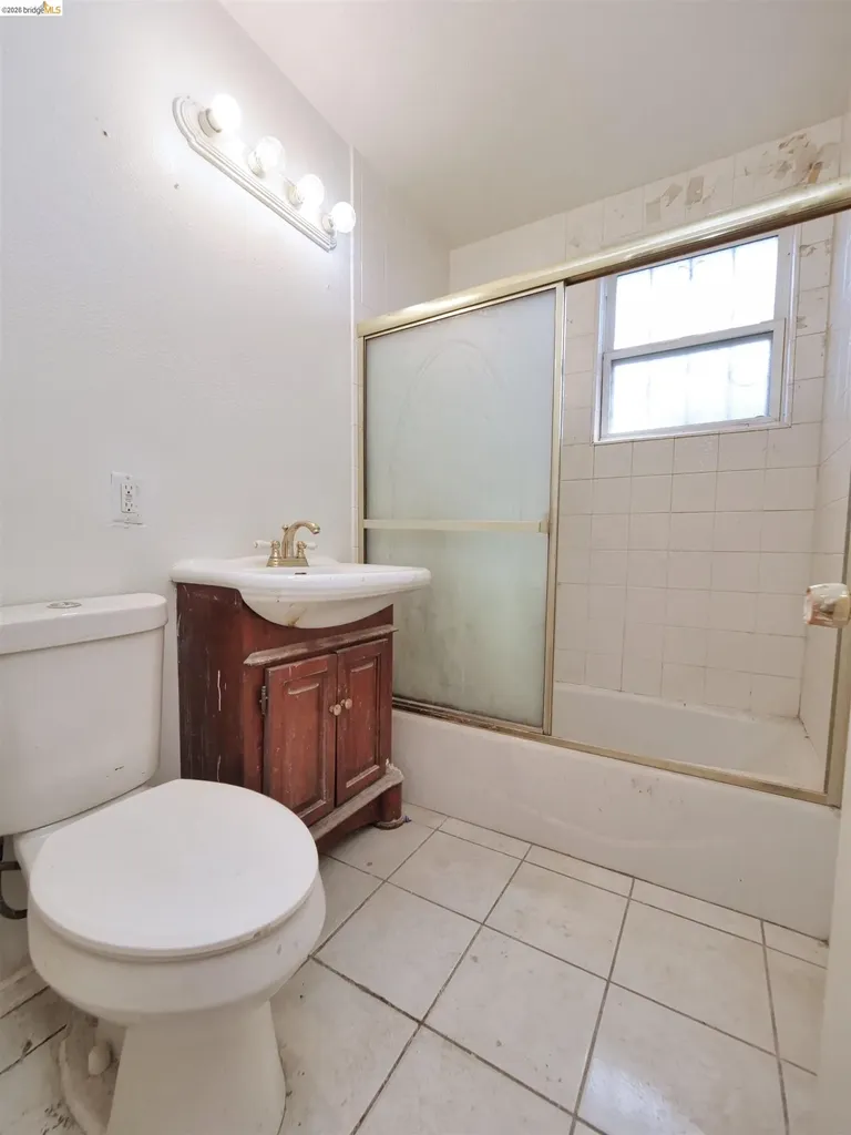 138 Eldridge Avenue Oakland CA 94603