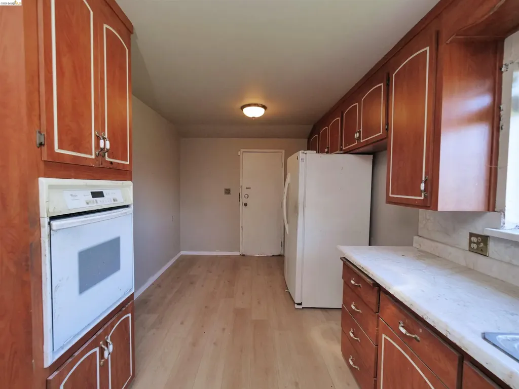 138 Eldridge Avenue Oakland CA 94603