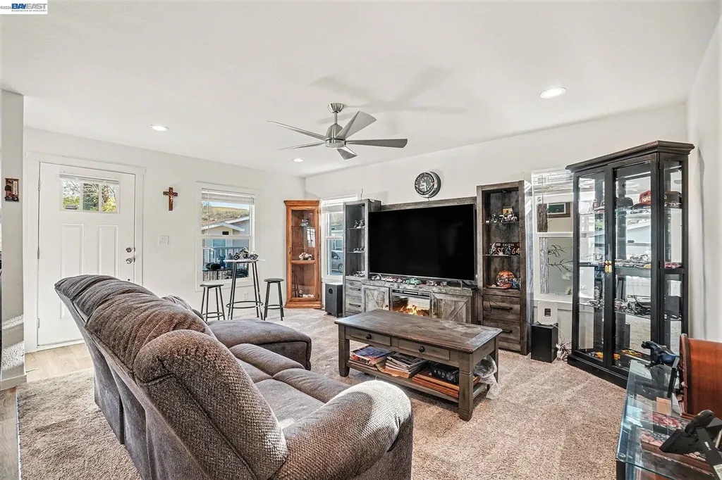 16711 Marsh Creek Road Clayton CA 94517