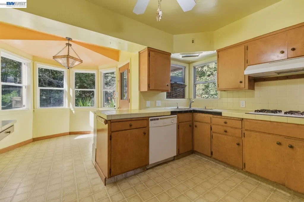 3890 Serrano Street Martinez CA 94553