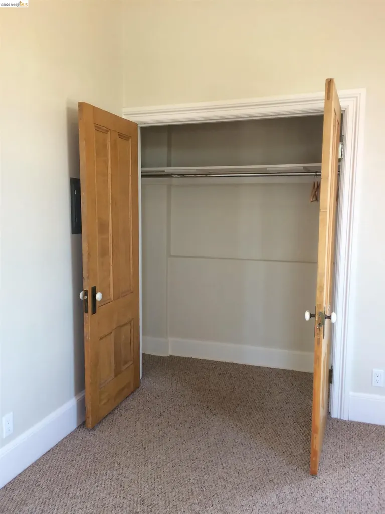 1374 32nd Oakland CA 94602