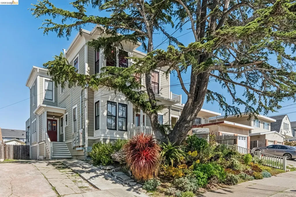 1374 32nd Oakland CA 94602