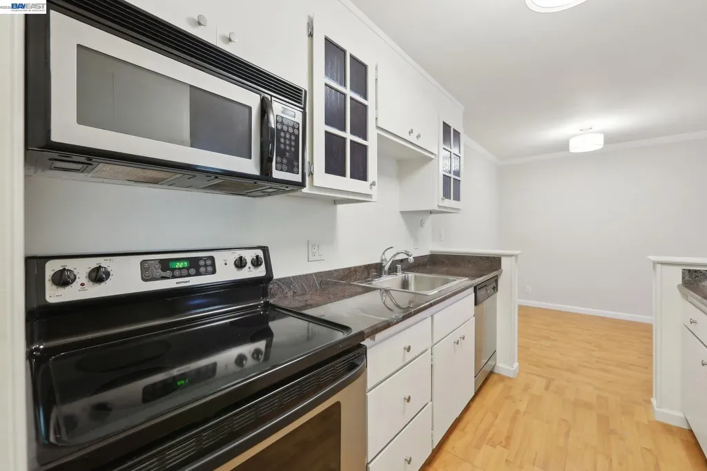 385 Jayne Avenue Oakland CA 94610