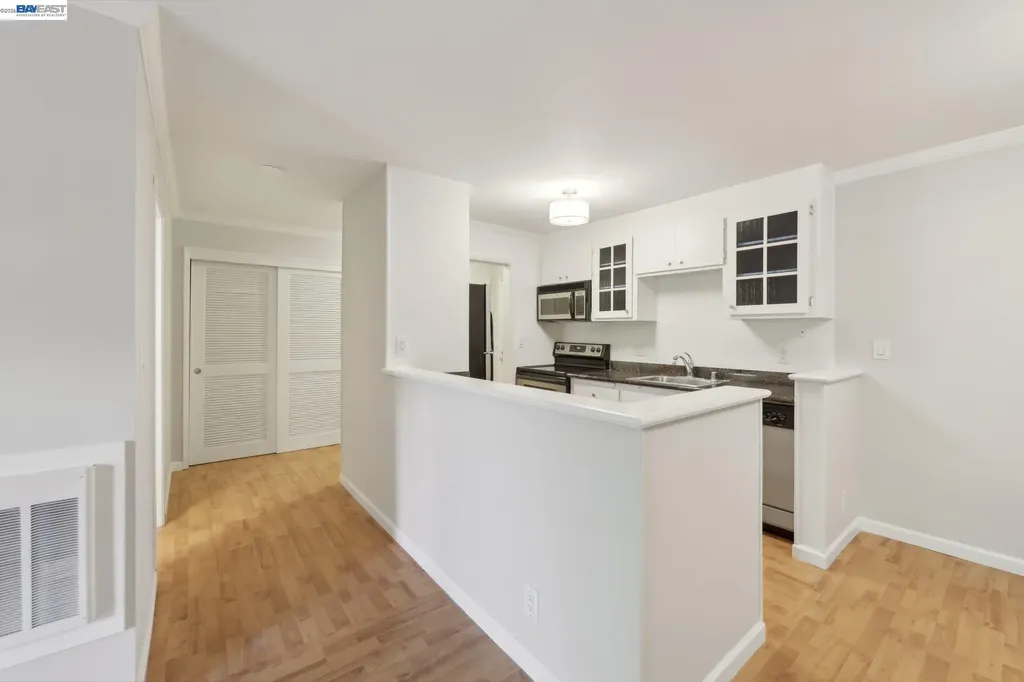 385 Jayne Avenue Oakland CA 94610