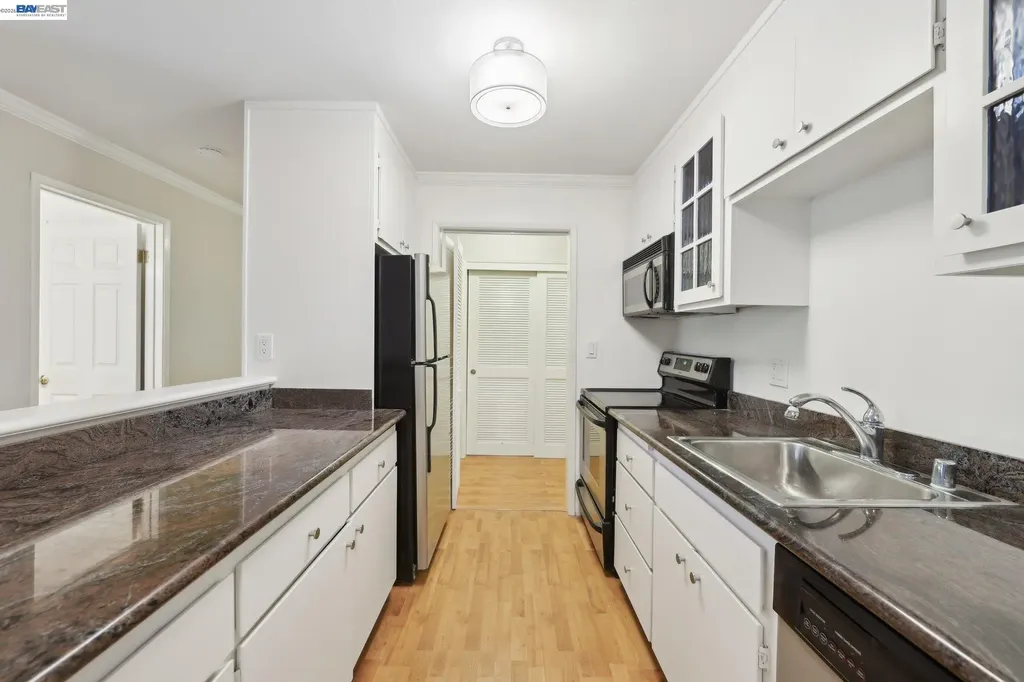 385 Jayne Avenue Oakland CA 94610