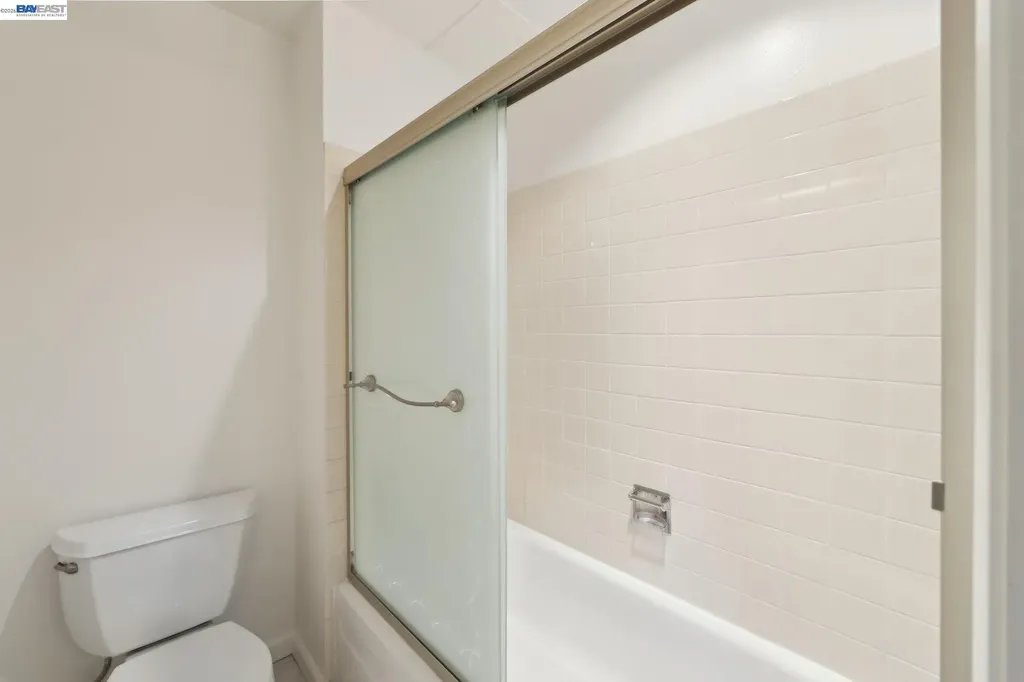 385 Jayne Avenue Oakland CA 94610