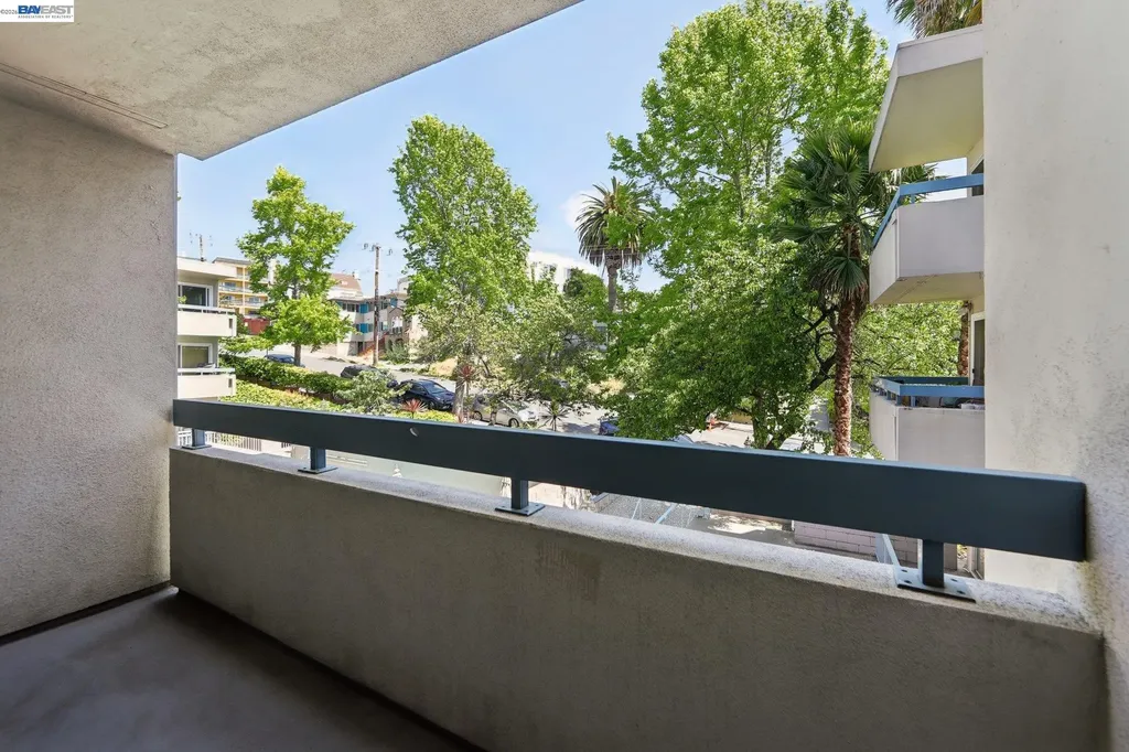 385 Jayne Avenue Oakland CA 94610