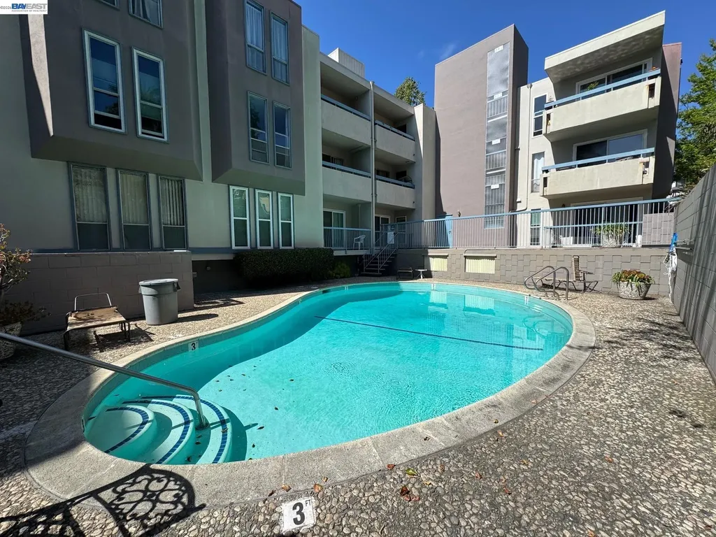 385 Jayne Avenue Oakland CA 94610