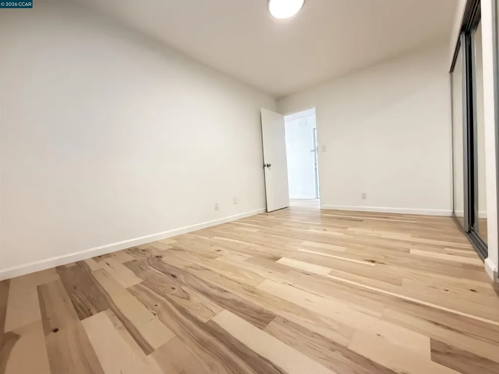 10 Moss Avenue Oakland CA 94610