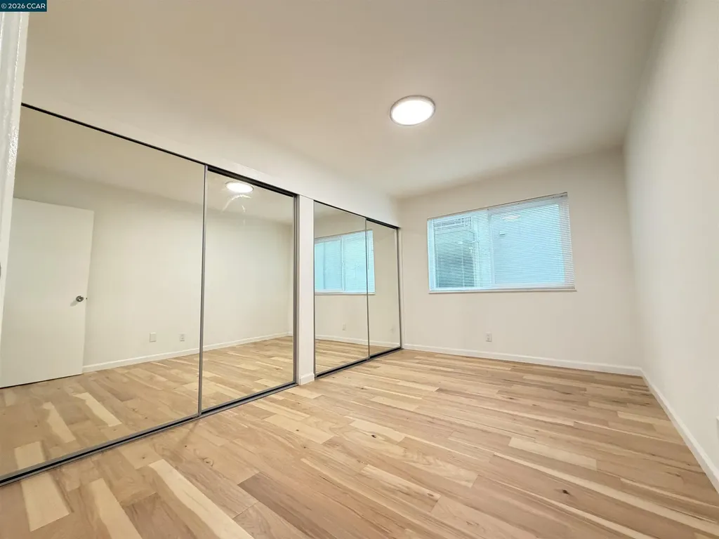 10 Moss Avenue Oakland CA 94610