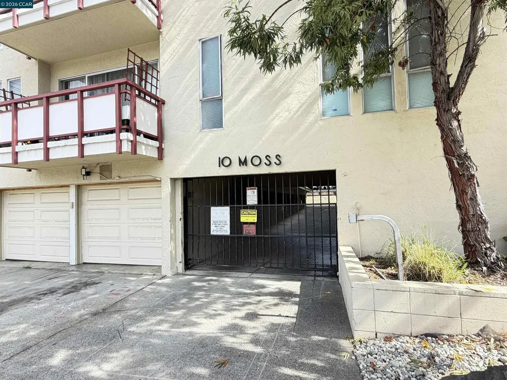 10 Moss Avenue Oakland CA 94610