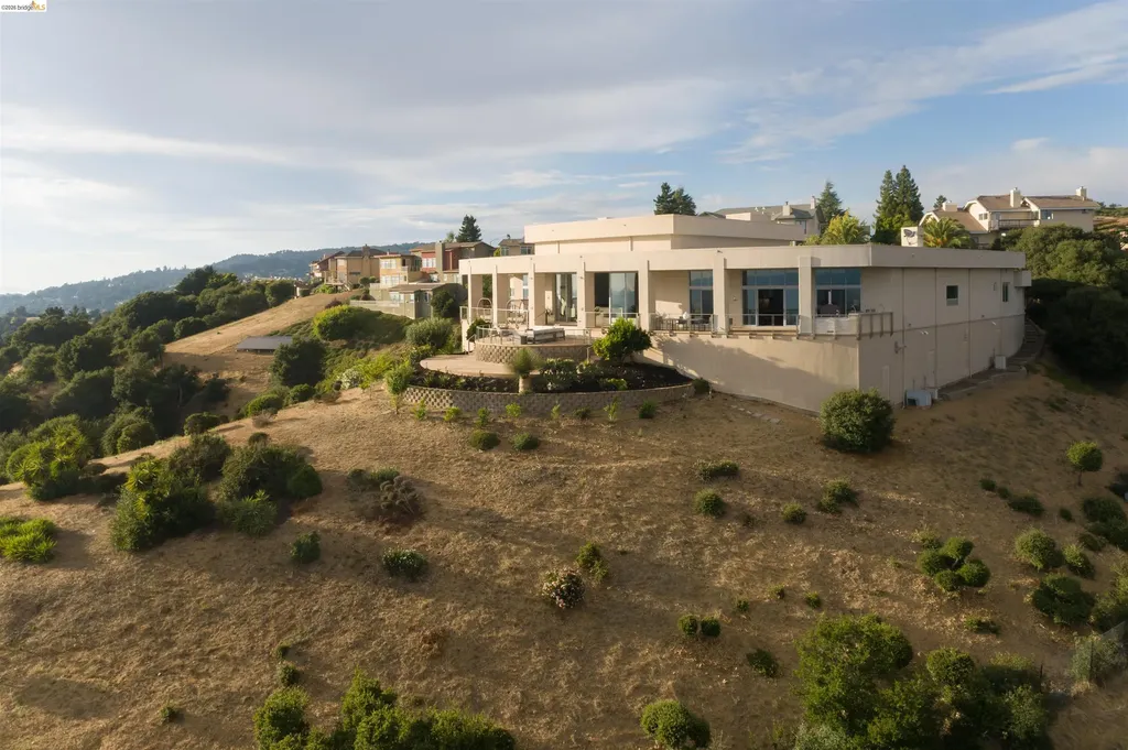 13367 Campus Drive Oakland CA 94619