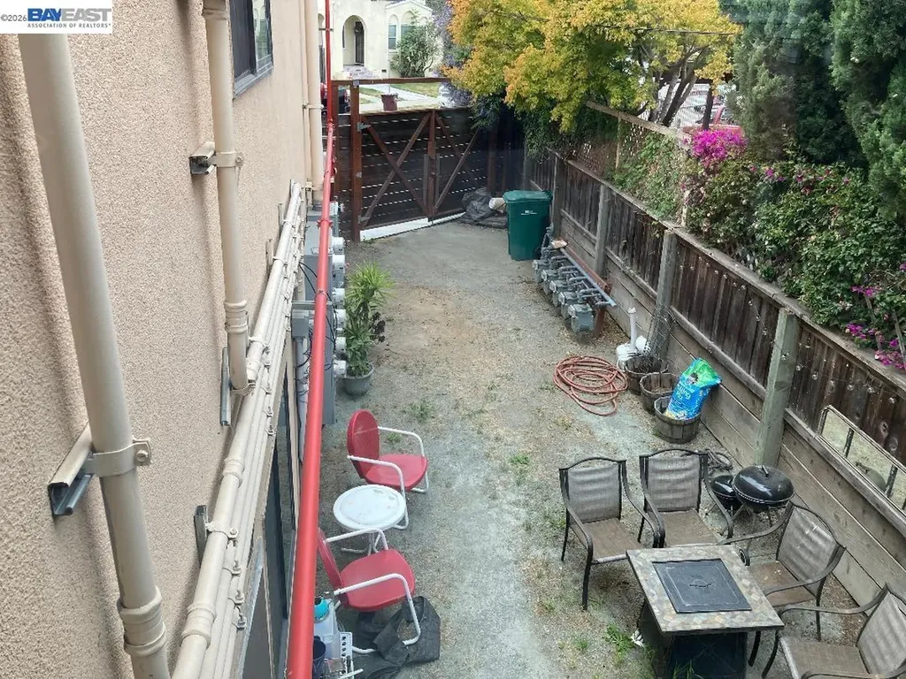5406 Trask Street Oakland CA 94601
