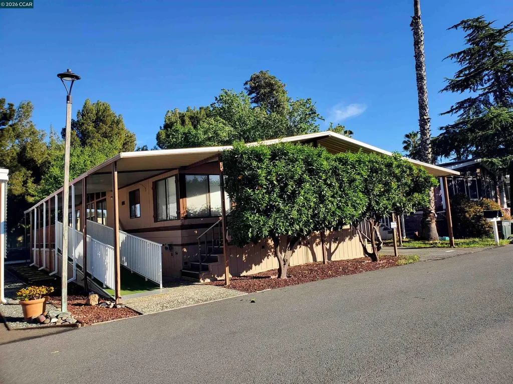 16 Surf Drive Pittsburg CA 94565