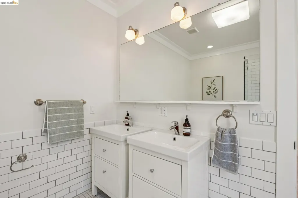 1479 34 Th Street Oakland CA 94608