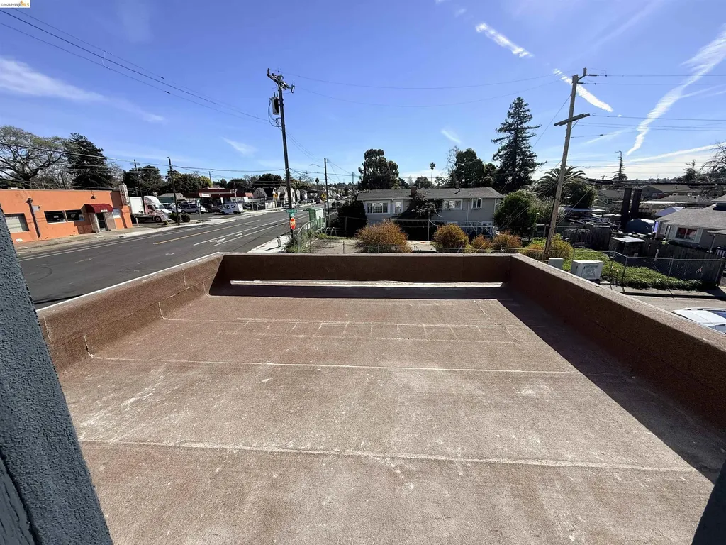 321 Benicia Road Vallejo CA 94590
