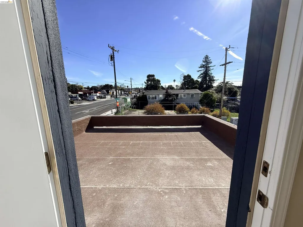 321 Benicia Road Vallejo CA 94590
