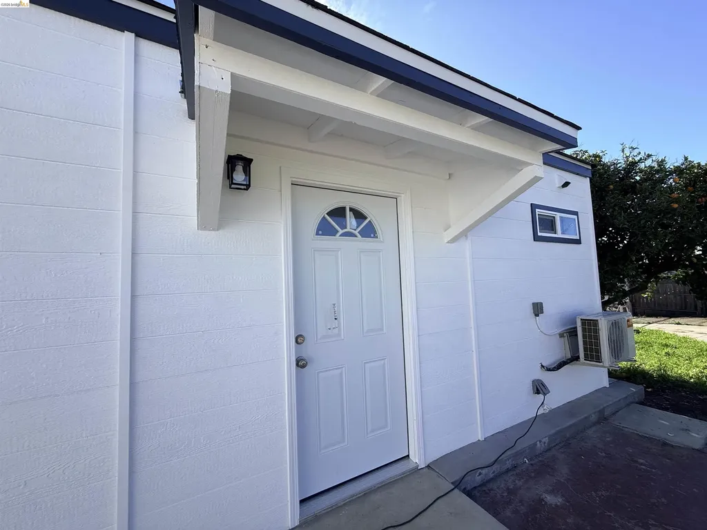 321 Benicia Road Vallejo CA 94590