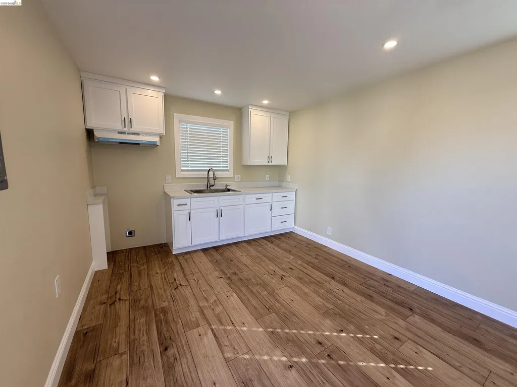 321 Benicia Road Vallejo CA 94590