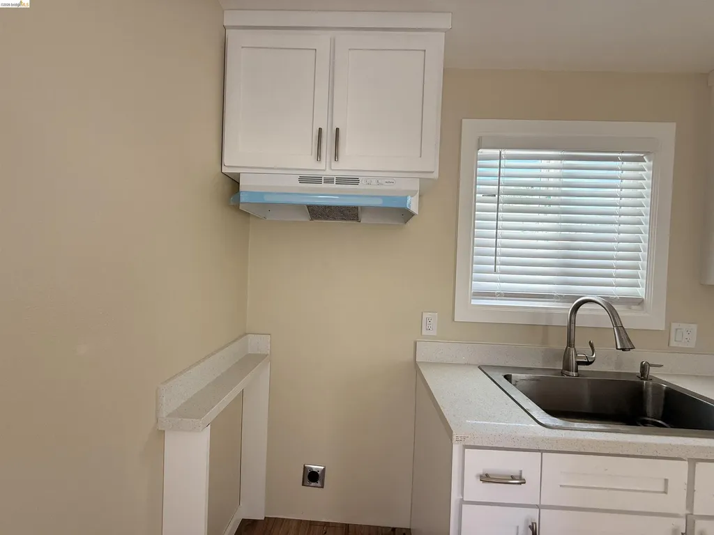 321 Benicia Road Vallejo CA 94590