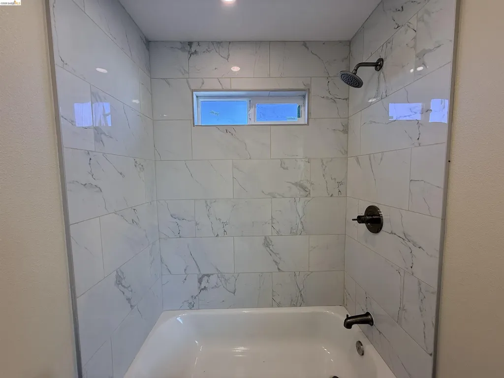 321 Benicia Road Vallejo CA 94590