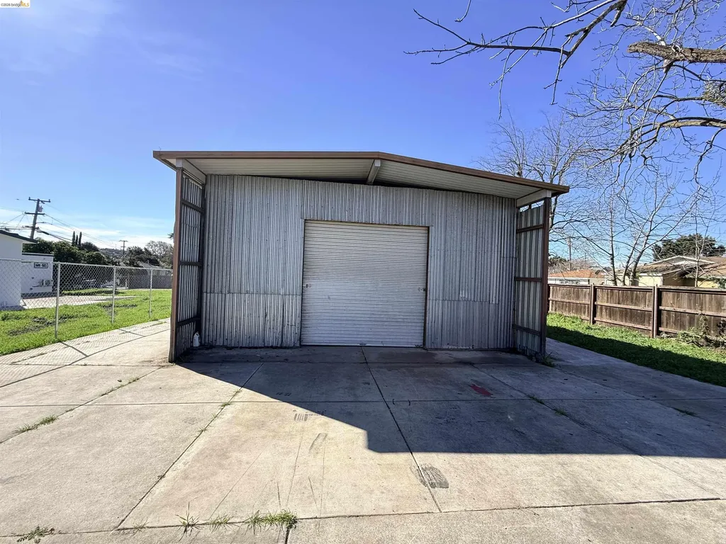321 Benicia Road Vallejo CA 94590