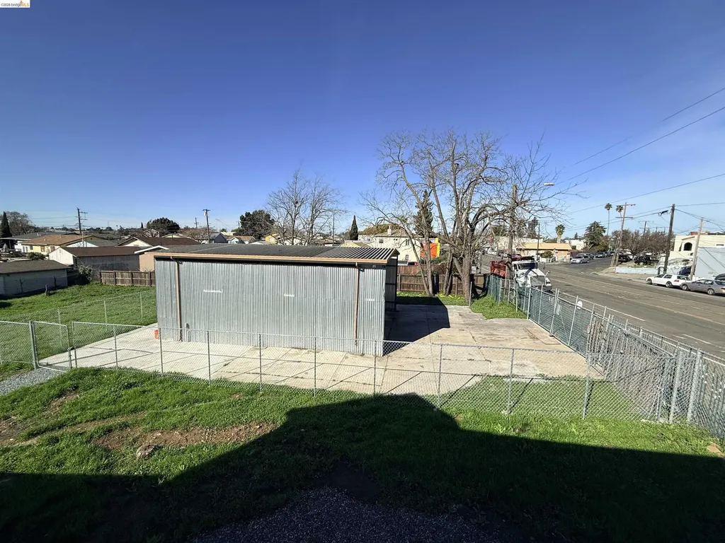 321 Benicia Road Vallejo CA 94590