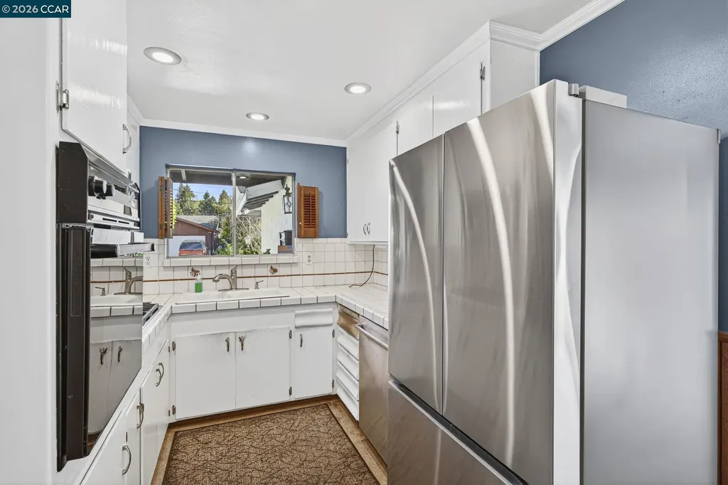 2555 Arroyo Avenue Pinole CA 94564