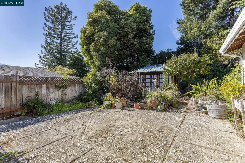 2555 Arroyo Avenue Pinole CA 94564