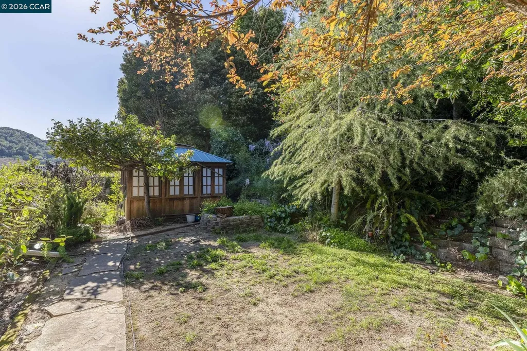 2555 Arroyo Avenue Pinole CA 94564