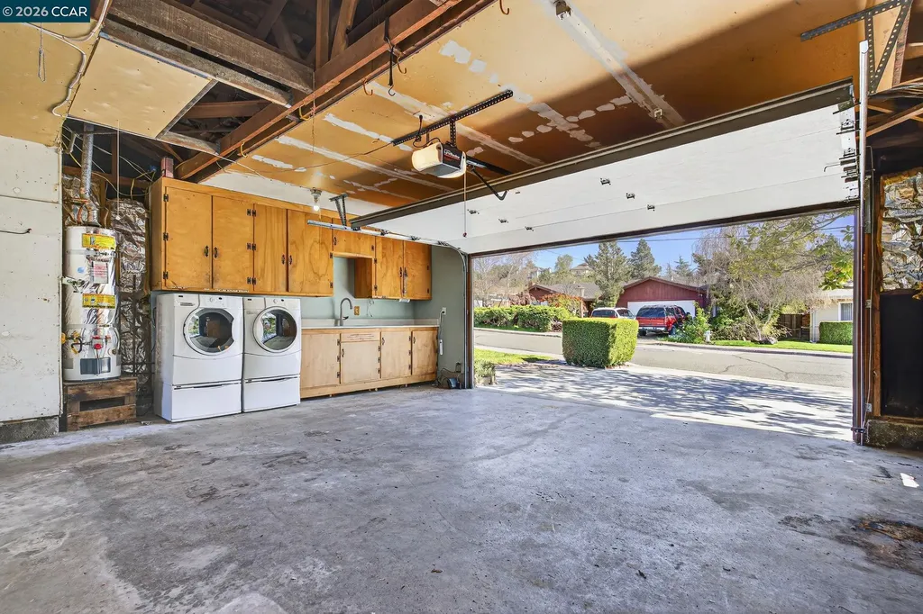 2555 Arroyo Avenue Pinole CA 94564