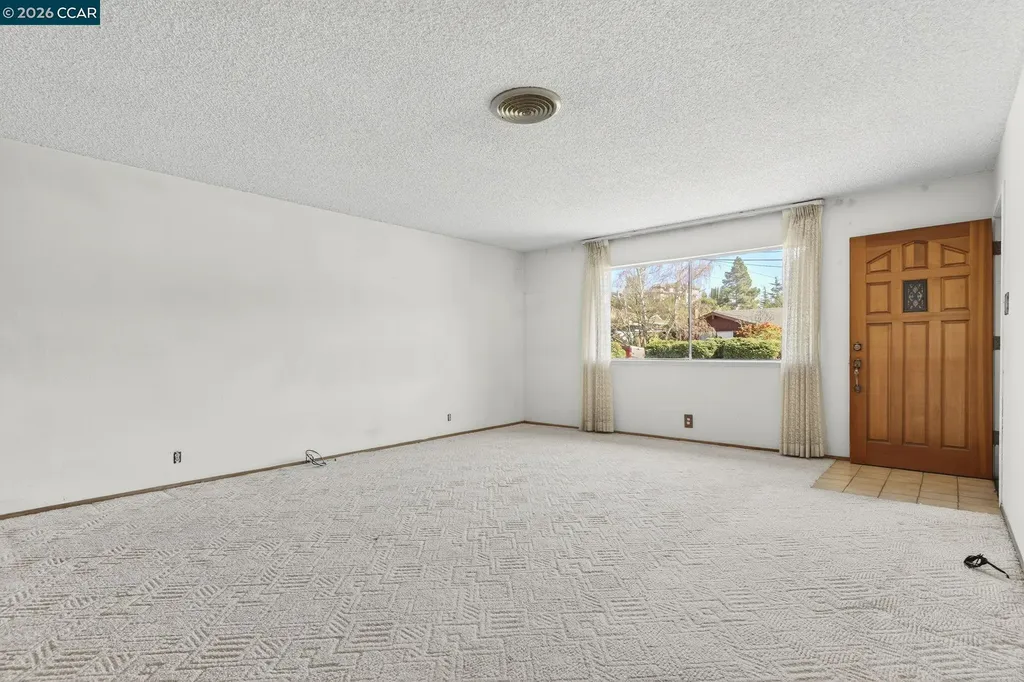 2555 Arroyo Avenue Pinole CA 94564