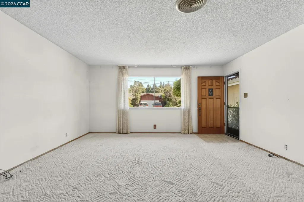 2555 Arroyo Avenue Pinole CA 94564