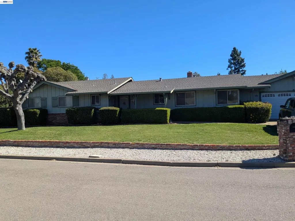 1048 Panadero Court Clayton CA 94517