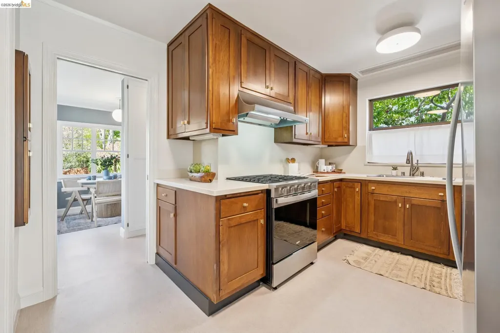 15 Blair Avenue Piedmont CA 94611