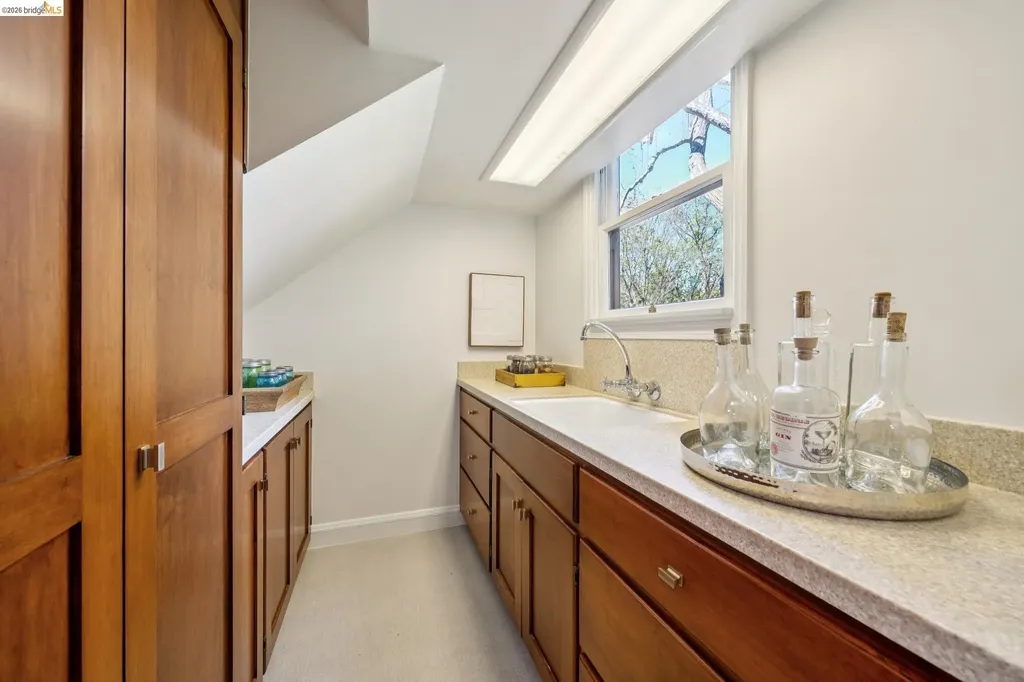 15 Blair Avenue Piedmont CA 94611
