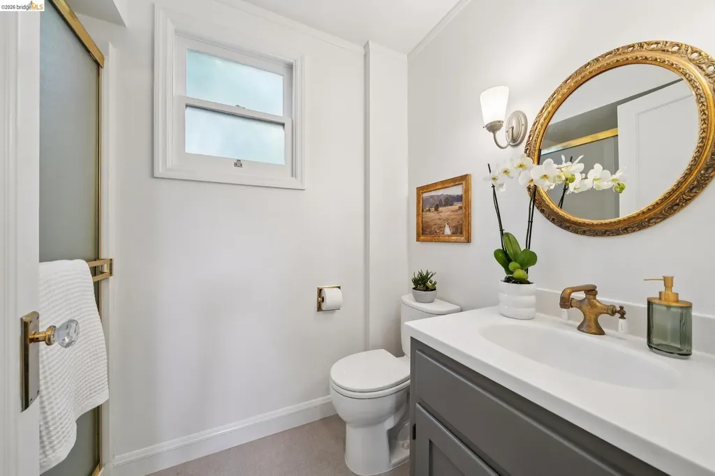 15 Blair Avenue Piedmont CA 94611