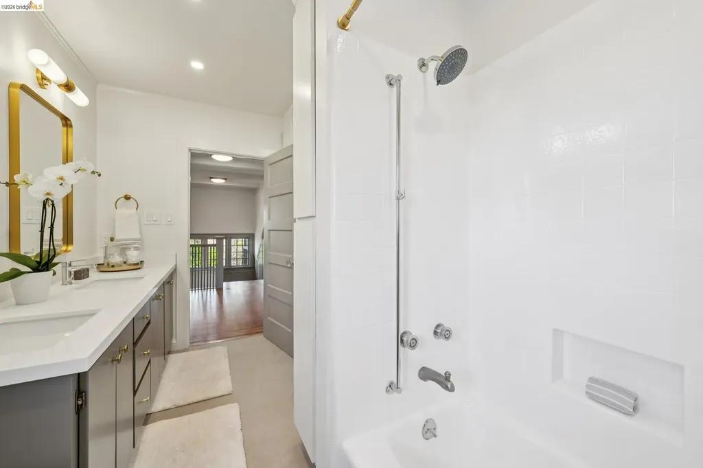 15 Blair Avenue Piedmont CA 94611