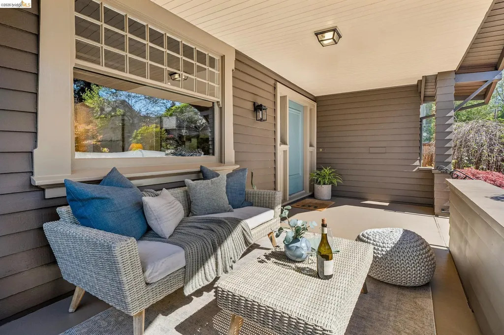 15 Blair Avenue Piedmont CA 94611