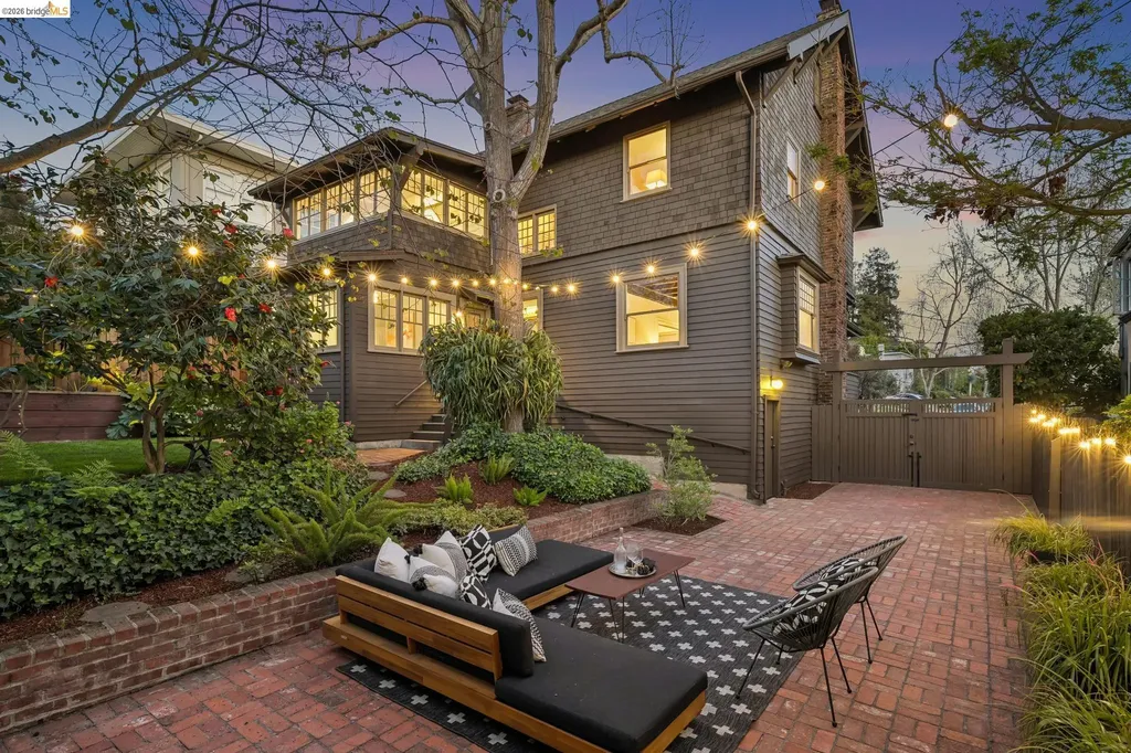 15 Blair Avenue Piedmont CA 94611