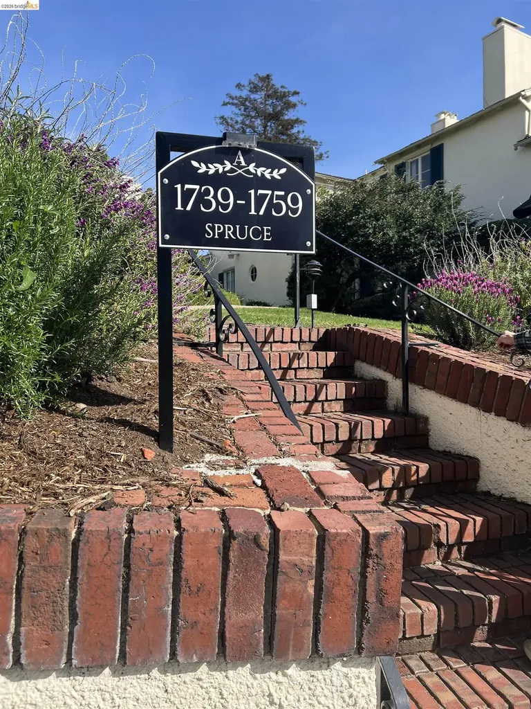 1739 Spruce Street Berkeley CA 94709