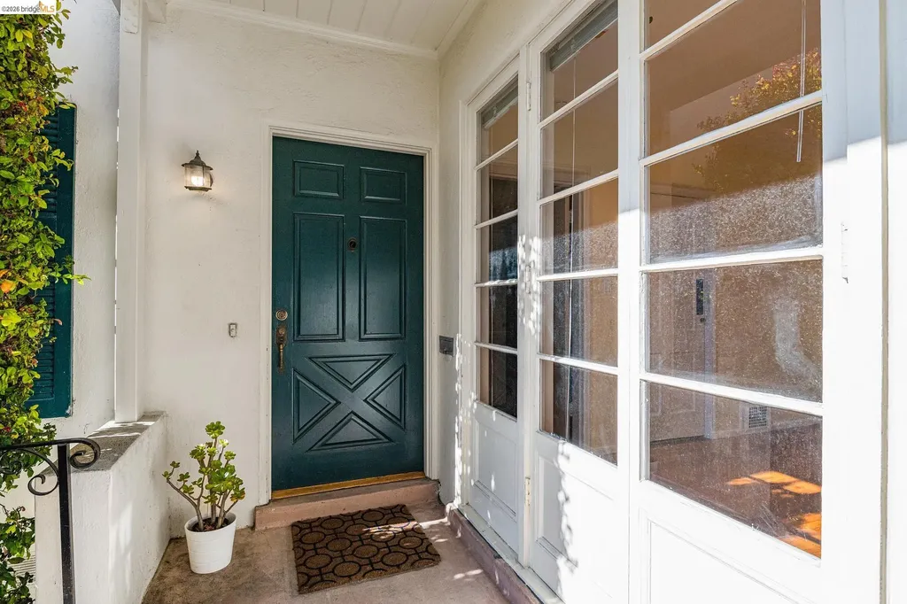 1739 Spruce Street Berkeley CA 94709
