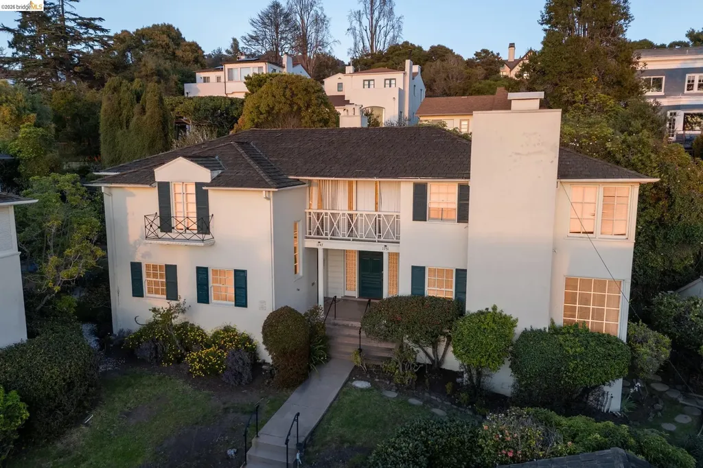 1739 Spruce Street Berkeley CA 94709