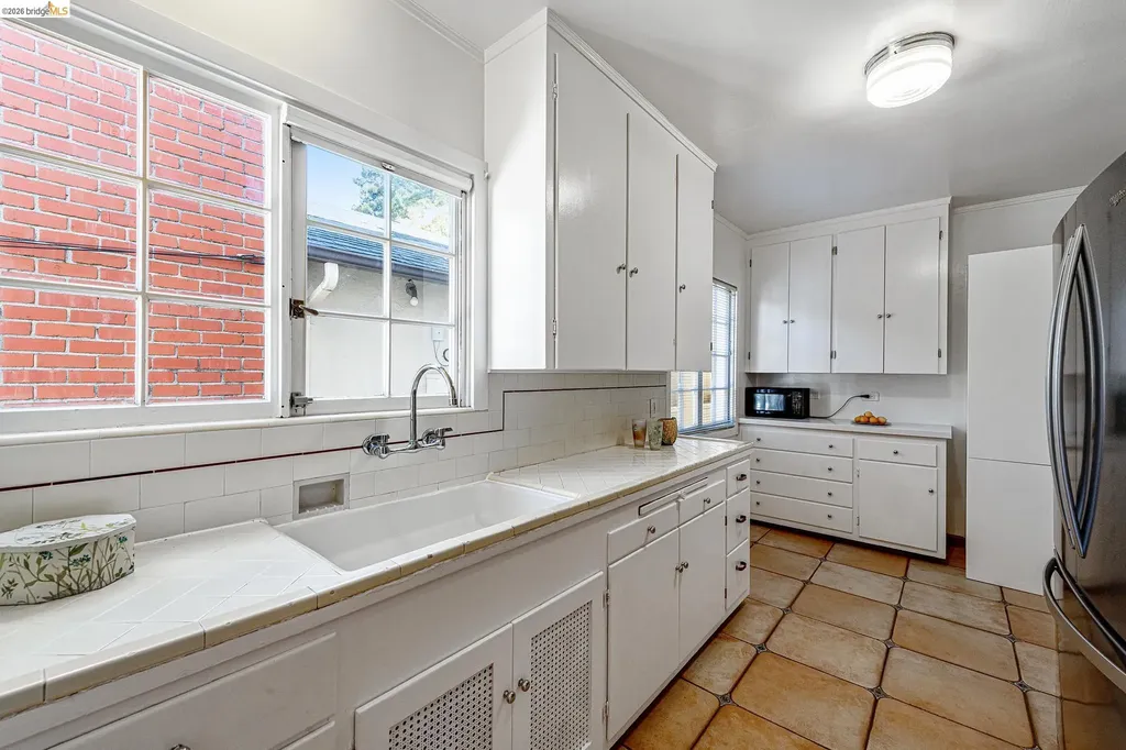 1739 Spruce Street Berkeley CA 94709