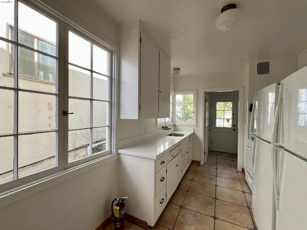 1739 Spruce Street Berkeley CA 94709