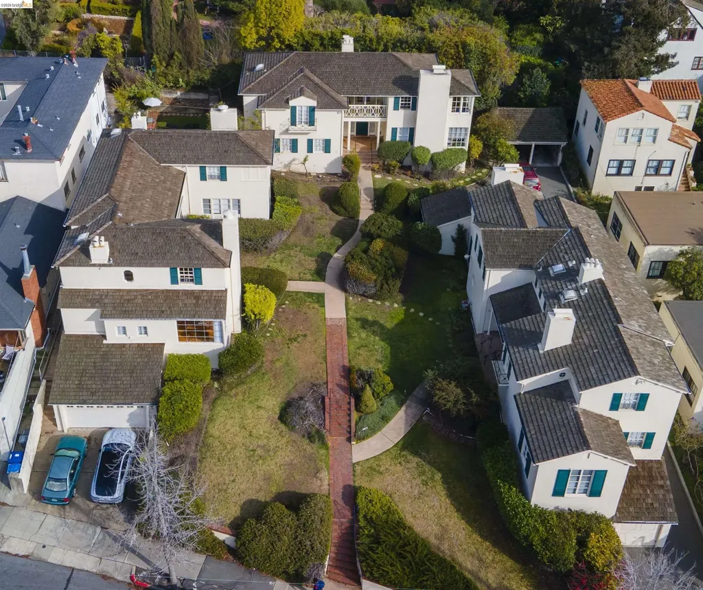 1739 Spruce Street Berkeley CA 94709