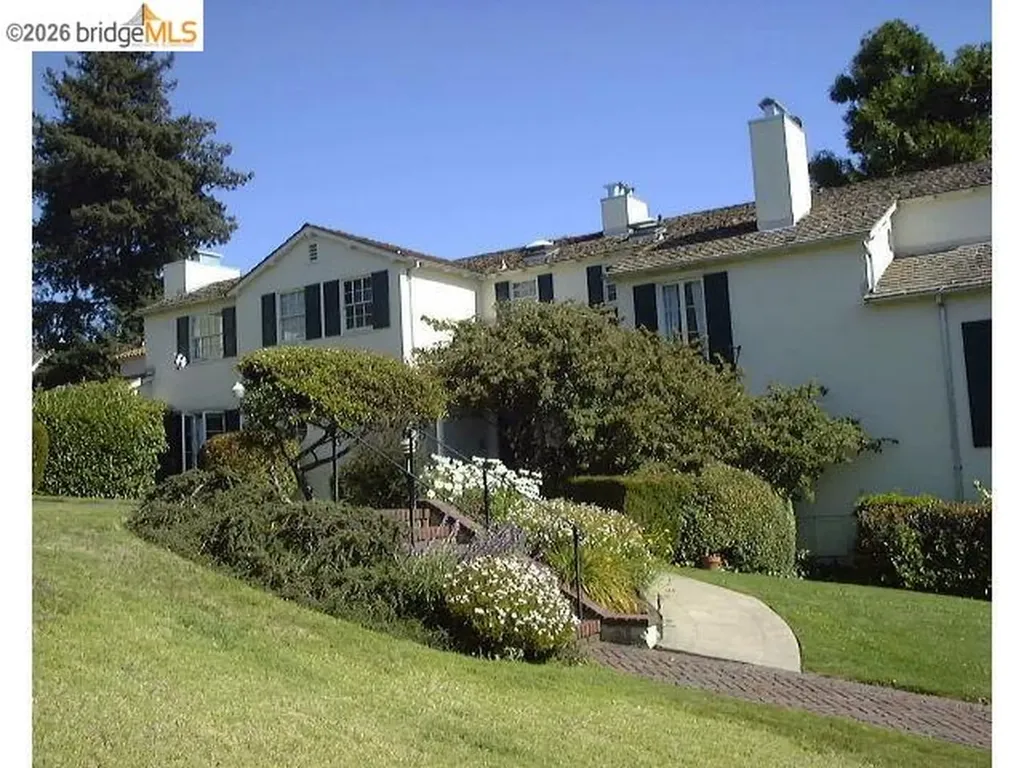 1739 Spruce Street Berkeley CA 94709